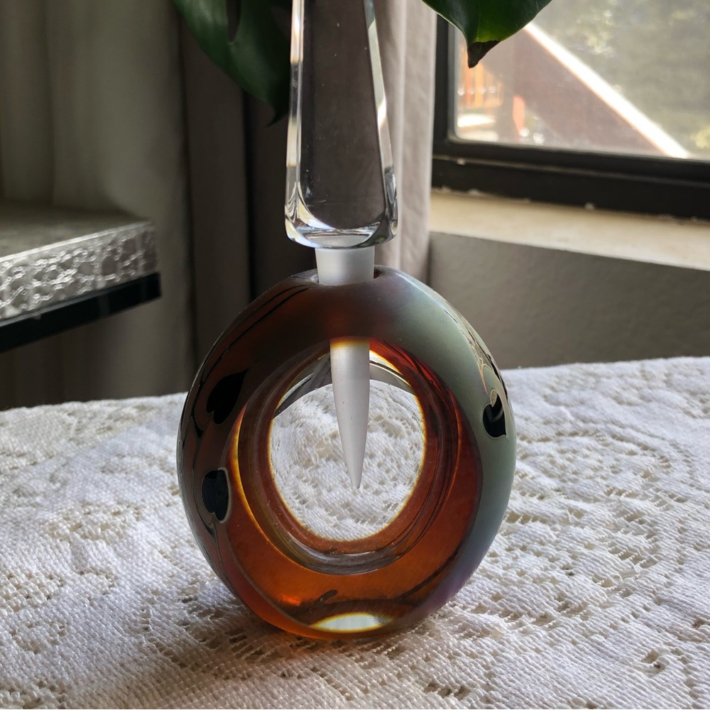 ***SOLD!!!**** Zweifel one of a kind glass perfume bottle  falling heart design. - Picture 2 of 12